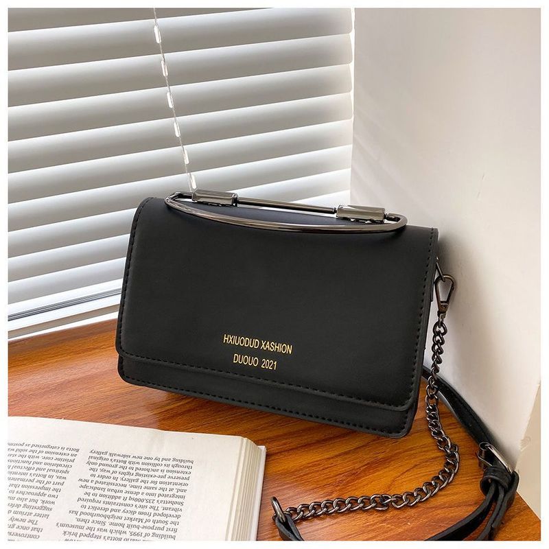 Borsa a tracolla piccola opaca da donna con catena francese di alta moda, versatile e popolare, estiva 2025_voghion.com