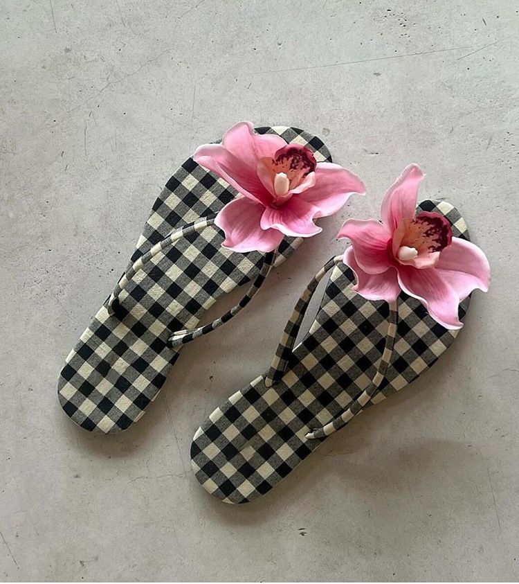 Chaussures de style bohème pour les vacances, style Phalaenopsis, boucle, tempérament doux, fleur, voyage, photo, grotte, sandales, accessoires pour femmes_voghion.com