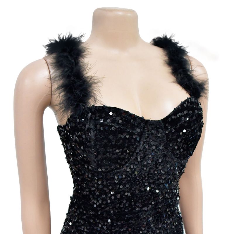 Abito da donna con gonna corta senza maniche in paillettes tinta unita con piume_voghion.com