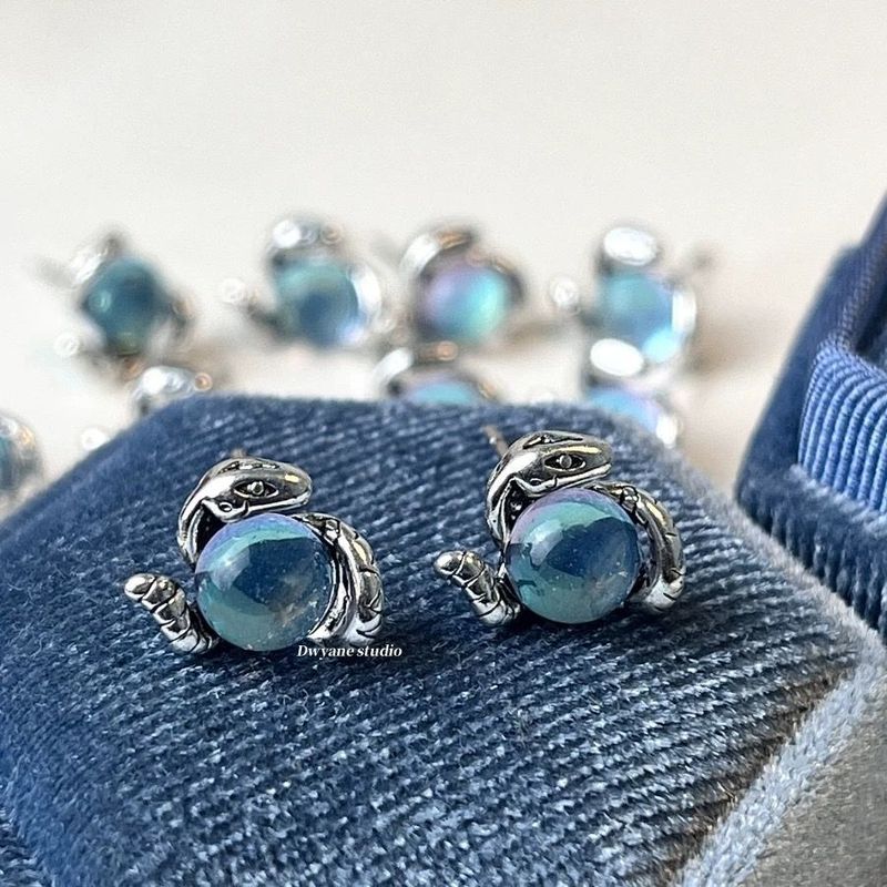 Medusa Eye Stud Earrings Men High-end Anti-allergy Topaz Stone For Women Trendy Minimalist Cool Style Ear Jewelry_voghion.com