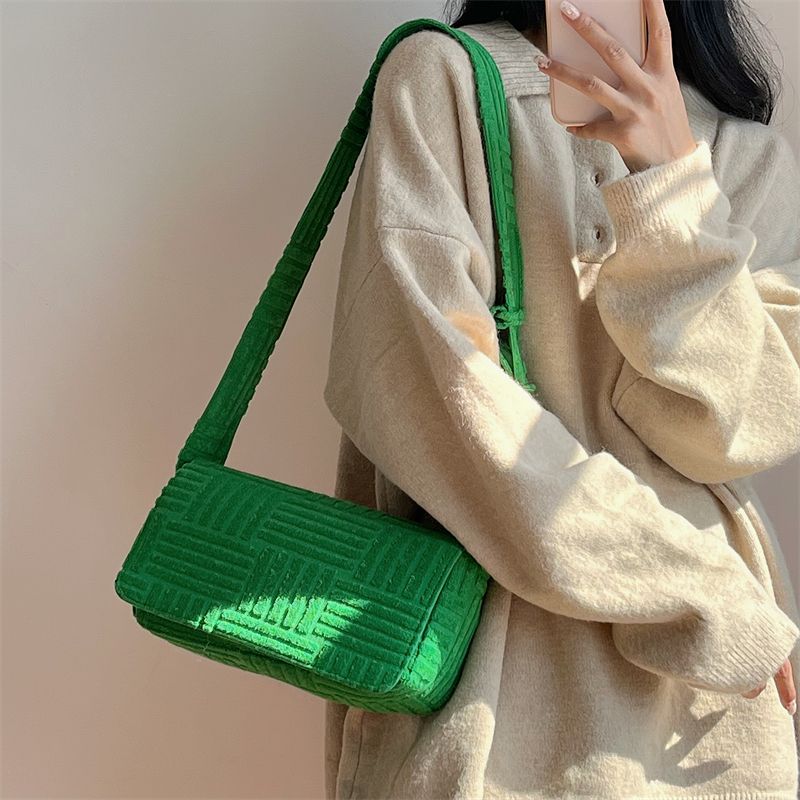 Borsa singola diagonale incrociata in velluto a coste versione coreana Instagram tracolla larga da donna 2024 nuova versatile piccola piazza_voghion.com
