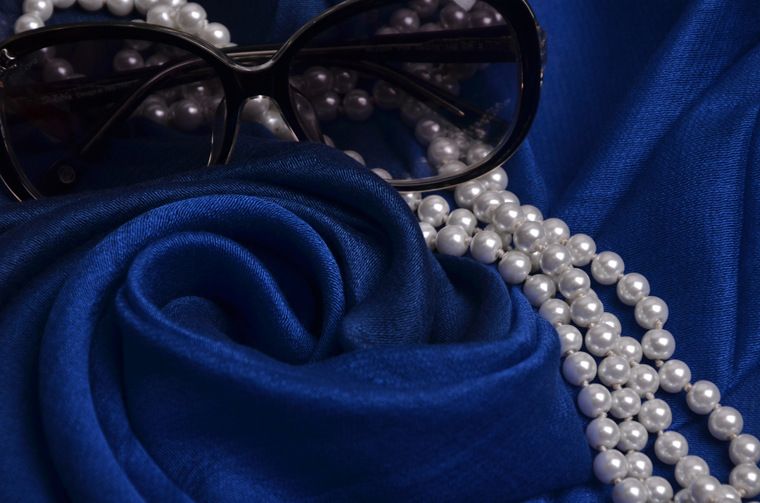 Sciarpa di seta di seta di gelso di colore sfumato di colore puro autunno e inverno da donna in tinta unita con sciarpa scialle da donna, sciarpa da spiaggia_voghion.com