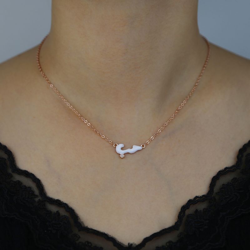 Collana con ciondolo a forma di lettera d'amore araba in smalto pastello con micro pavé 5A CZ, pronta consegna, 2024, regalo di San Valentino, gioielli di moda_voghion.com
