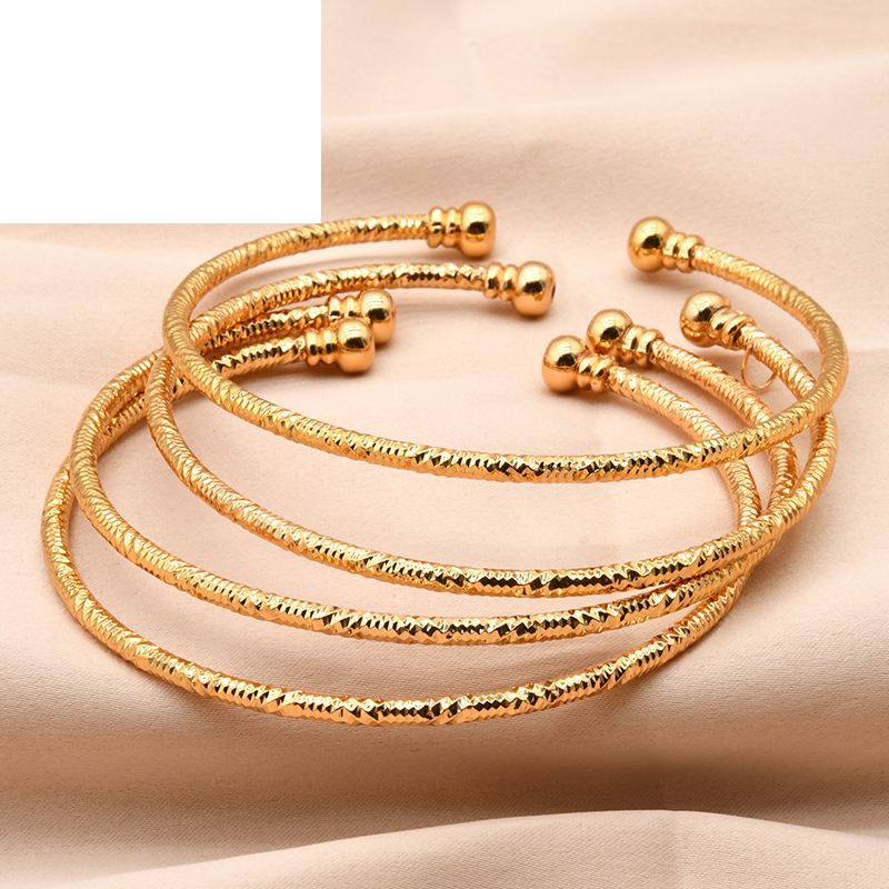 Rajat ylittävä Dubain morsiamen kullattu naisten hääkellolehtiriipus rannekorukorujen tukkumyynti_voghion.com