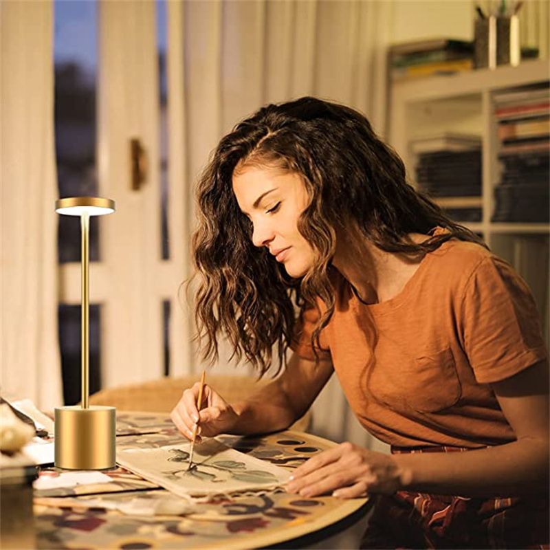 Lampa stołowa LED Touch Wireless Portable Reading Light USB Dimming Night Light do baru/restauracji/hotelu/sypialni Atmosphere Decor_voghion.com