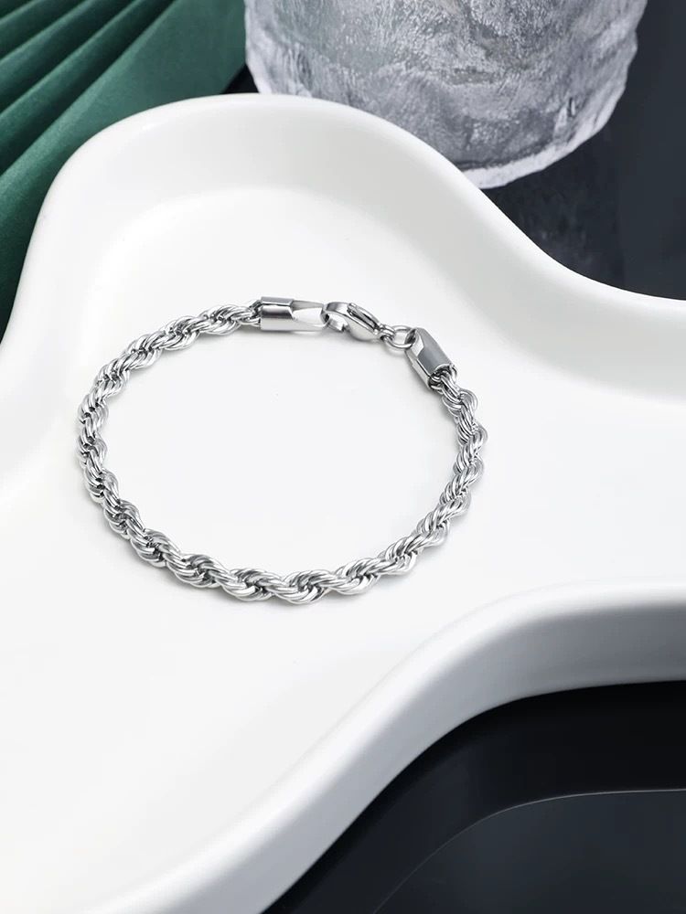 Herre- og damesmykker Enkel tynn titanstål vrikjede Trendy smykker Rustfritt stål gull hiphop armbånd falmer ikke kjede trend_voghion.com
