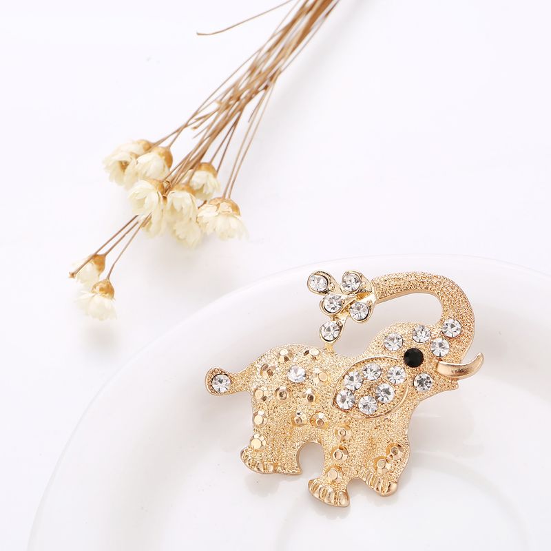 New Korean version high end alloy elephant brooch clothing accessories pin scarf buckle animal rhinestone brooch_voghion.com