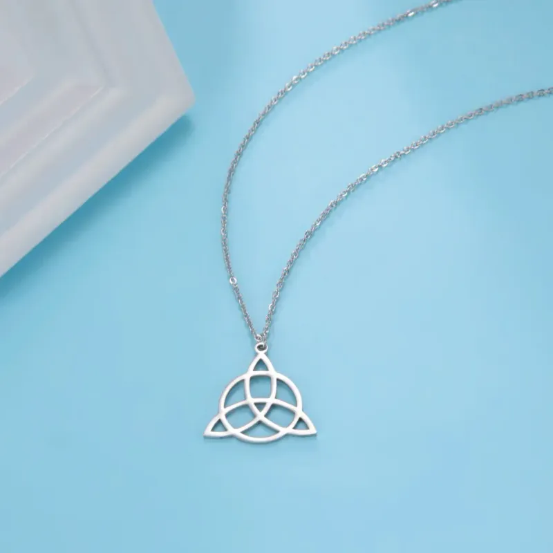 Ready Stock Skyrim Viking Irish Celtics Knot Pendant Necklace for Women Amulet Triquetra Chain Necklaces Stainless Steel Jewelry_voghion.com