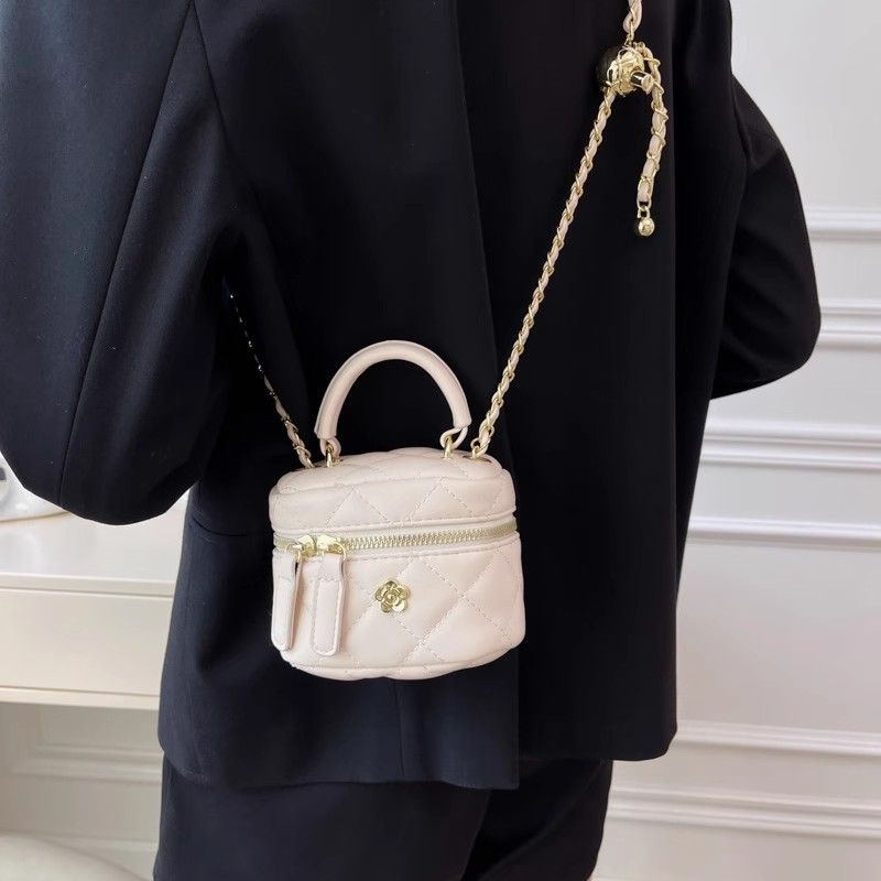 Hoogwaardige, getextureerde kleine tas voor dames, zomer 2025, nieuwe gewatteerde ketting crossbody tas, niche mini handtas_voghion.com