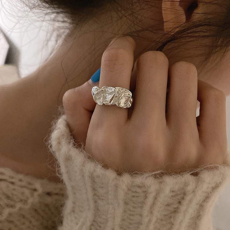 Nieuwe Hip-Hop Wind Wrinkle Open Onregelmatige Veelzijdige Stapelbare Verstelbare Koude Stijl Wijsvingerring voor Dames_voghion.com