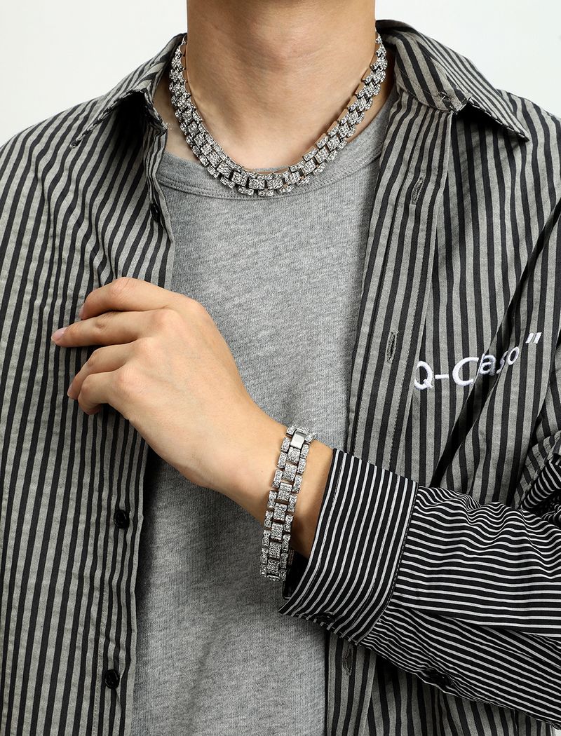 Hip Hop Punk Watch with trendy men's necklace Cool and domineering Choker Tank Bone Chain_voghion.com