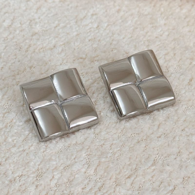 Real Gold Electroplated Titanium Steel Polished Square Plaid Bread OOTD Earrings_voghion.com