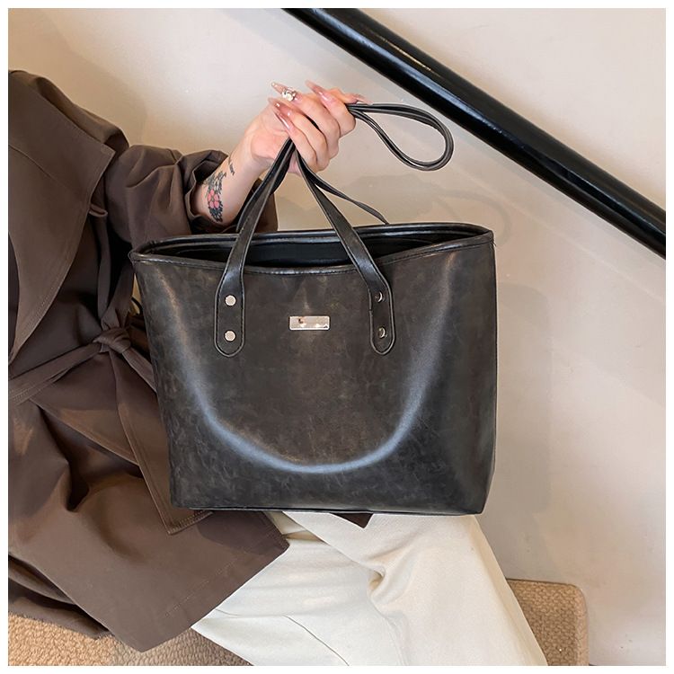 Borsa da donna con grande capacità 2024, nuova borsa a tracolla versatile e semplice per lavoro e pendolarismo, a mano_voghion.com