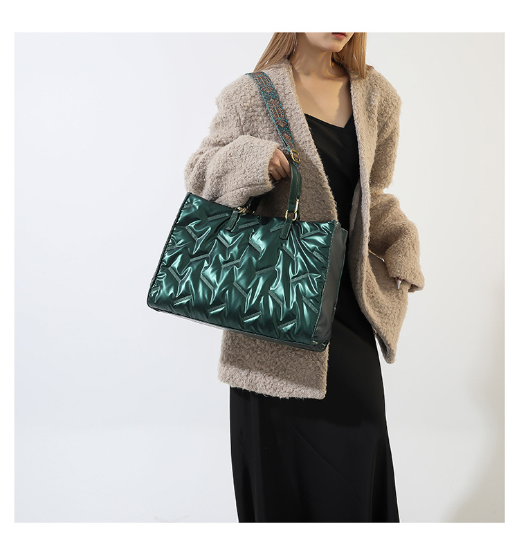 Große Freizeittasche für Damen. Neue trendige Baumwoll-Bekleidungstasche, große Einzelschultertasche, modische_voghion.com