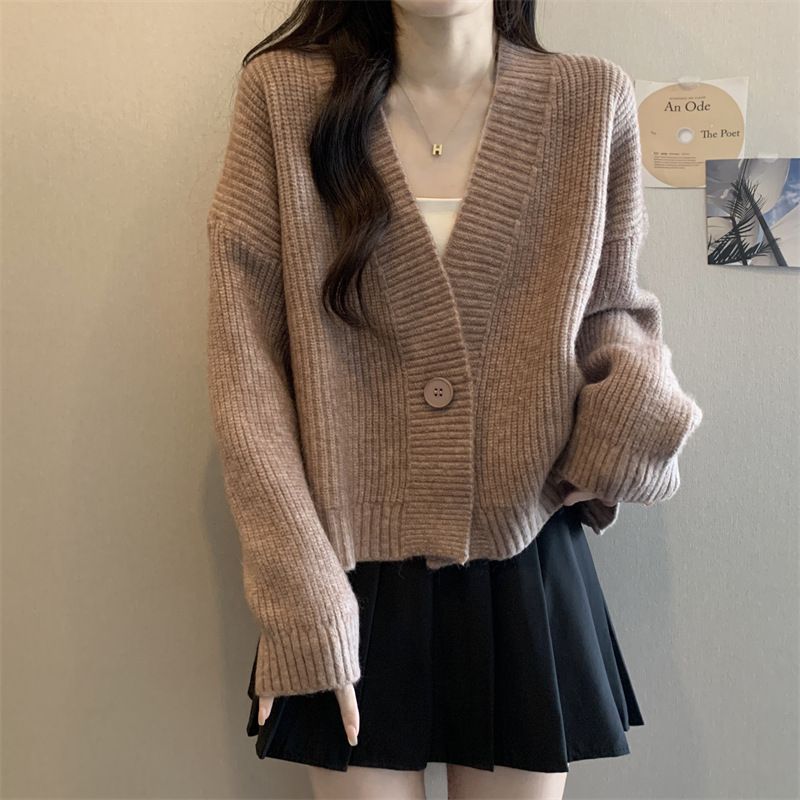 2024 nuova giacca corta in maglia rossa con scollo a V da donna in inverno, abbinata a cardigan lavorati a maglia per pigri outfit autunnali_voghion.com