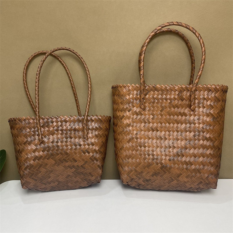 Borsa a tracolla da donna in rattan intrecciato a mano con tracolla lunga e versatile cestino intrecciato_voghion.com