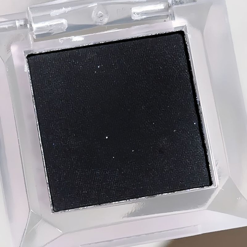 Poudre de plaque fumée monochrome mate et brillante, délicate et durable, éclaircissante naturellement pour les yeux à la dopamine_voghion.com