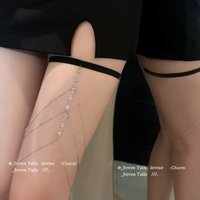 Catena per gamba con tre strati di strass e nappe, nuovi accessori sexy alla moda per l'estate, celebrità versatile di Internet e ragazza piccante_voghion.com