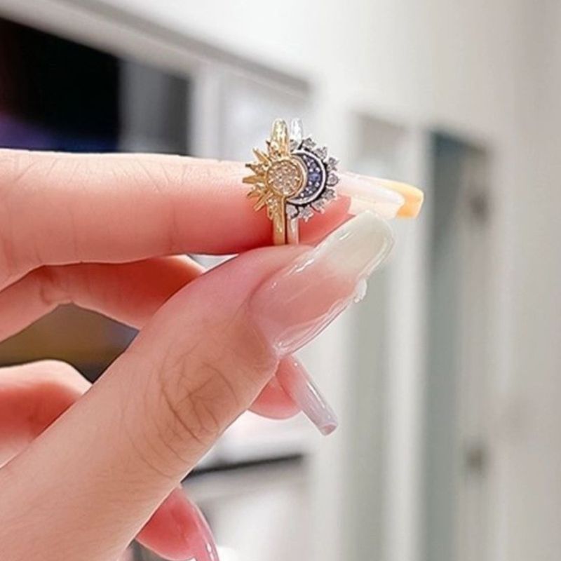 Anello anti-ansia all'ingrosso Sun Moon alla moda regolabile aperto rotante girevole per le dita per donne e ragazze_voghion.com