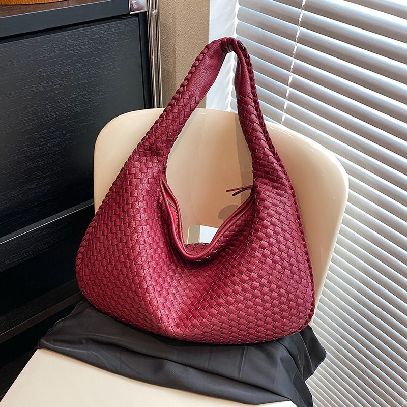 Sac tissé haut de gamme de style français pour femme, élégant et polyvalent, sac à bandoulière à texture de niche pour les déplacements quotidiens_voghion.com