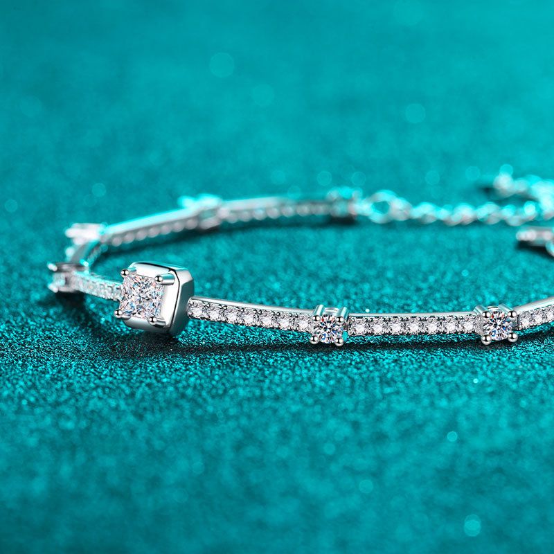 S Pure Silver Mosang Stone Square Bag Bracelet Women with Simple Sugar Design Exquisite and High Grade Sense as a Gift_voghion.com
