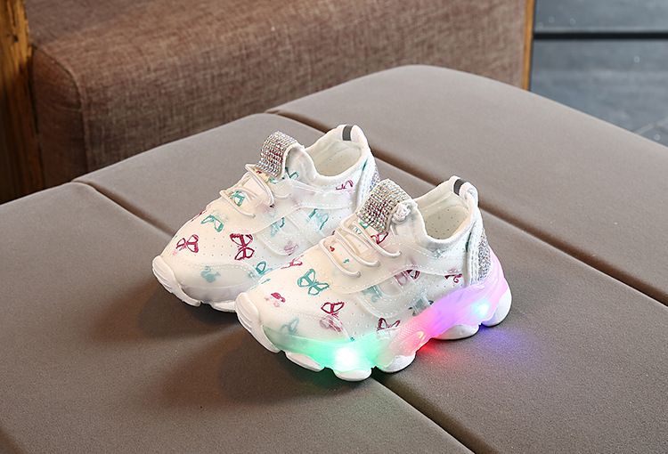 Frühling und Herbst Neue Wasser Diamant Pailletten Elastische Mädchen Anti slip LED Leuchtende kinder Schuhe_voghion.com