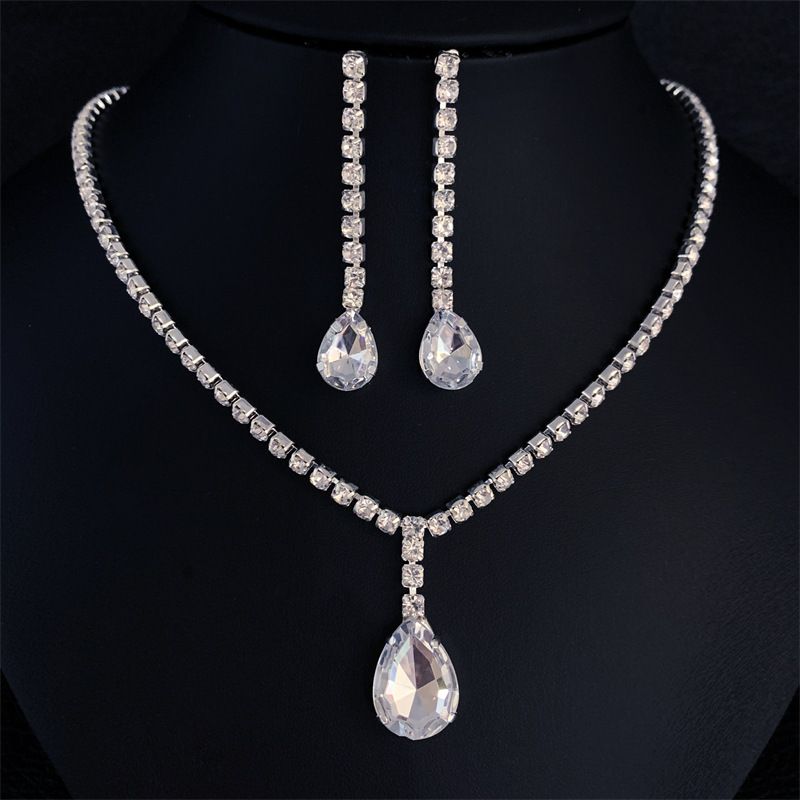 Nuovo ciondolo a forma di goccia minimalista collana orecchino set sposa alla moda accessori abito da sera_voghion.com