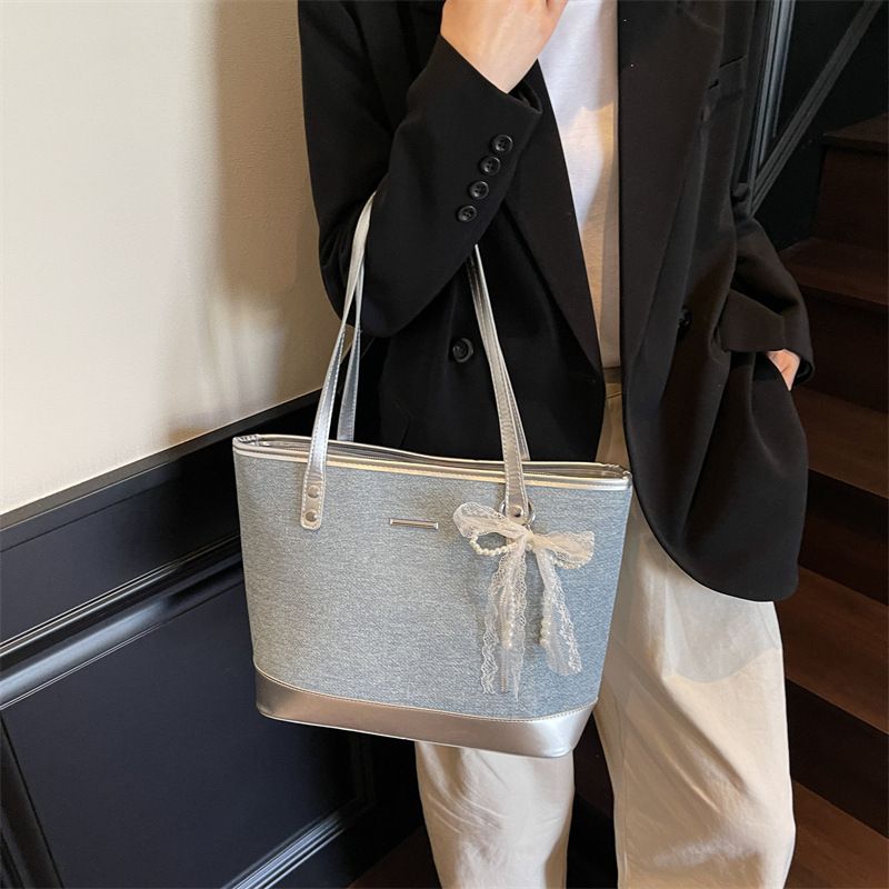 Lässige Textur Große Kapazität 2025 Neue Damen Schulter Mode Einfache Pendler Einkaufstasche Mit Bowknot_voghion.com