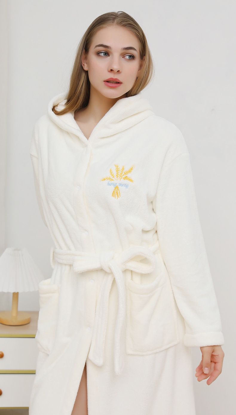 Micro Fleece Bathrobe Plush Long Spa Robe Absorbent Bathrobe Embroidery Pajamas_voghion.com