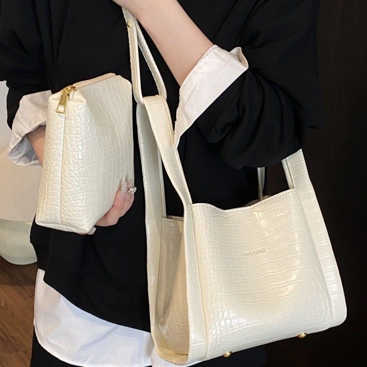 High-End For Women 2025 New Spring Summer Handheld Basket Versatile Crossbody Bucket Small Tote Bag_voghion.com