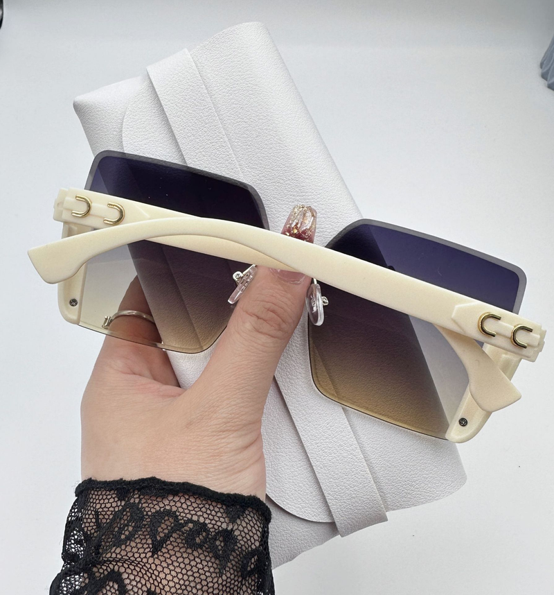 Women's Glasses trimmed square large frame sunglasses for women with UV protection, round face slimming sunglasses, advanced_voghion.com