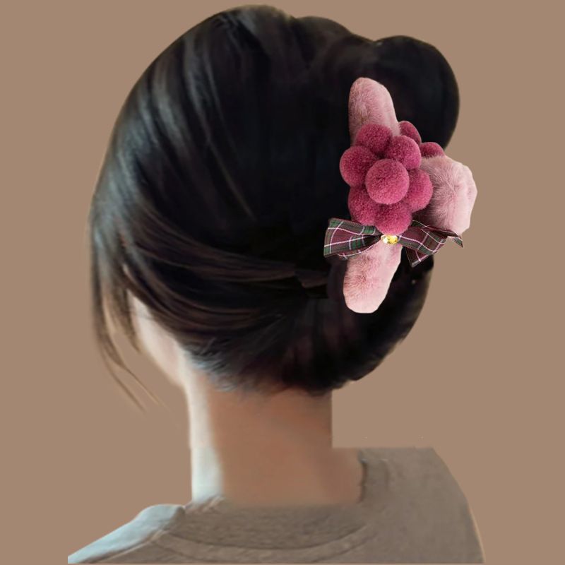 Spazzola per capelli piccola farfalla a forma di uva per donna 2024 Nuovo accessorio per capelli con frangia laterale autunnale e invernale di alta qualità_voghion.com