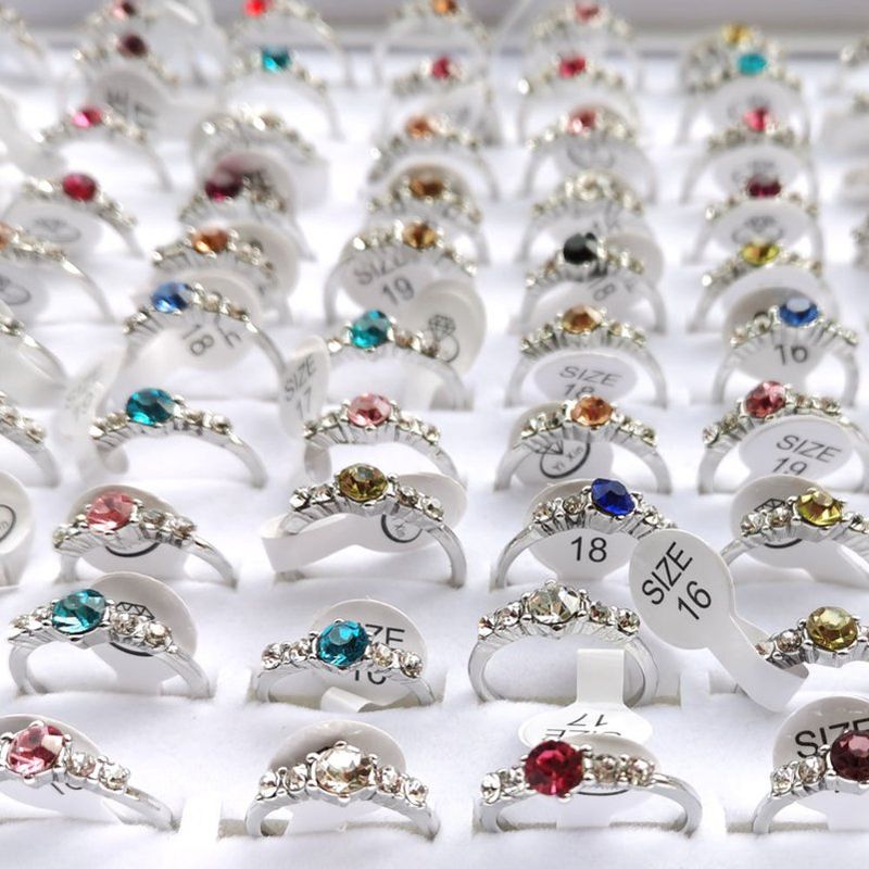 10 teile/los Shiny Kristall Silber Farbe Ringe Für Frauen Mischen Stil Bunte Strass Weibliche Hochzeit Engagement Schmuck Geschenk_voghion.com