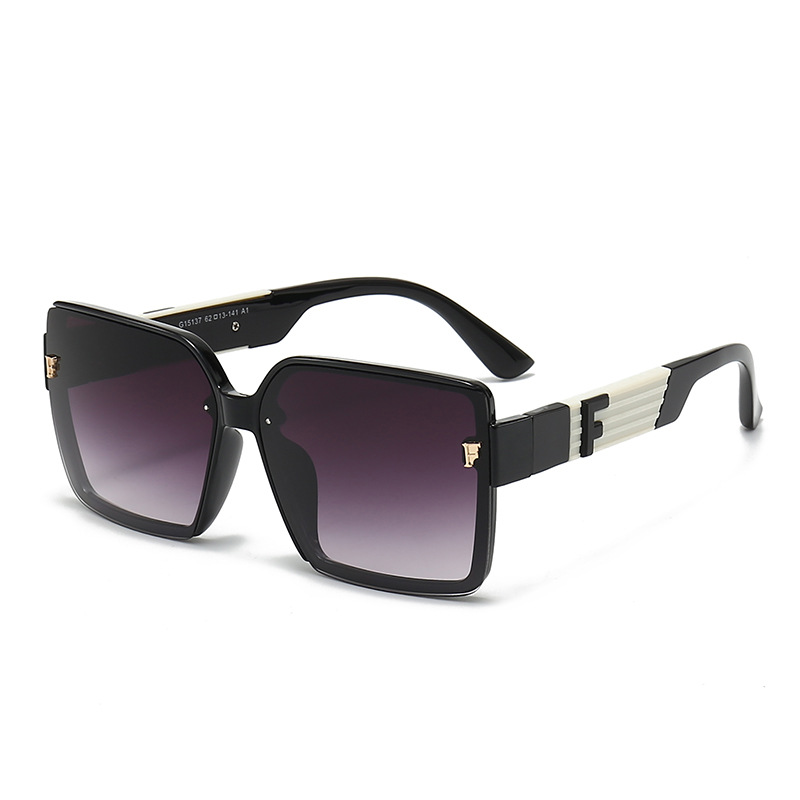 15137 Nuova scatola alla moda per uomini e donne Occhiali da sole alla moda con protezione UV dalla personalità avanzata_voghion.com