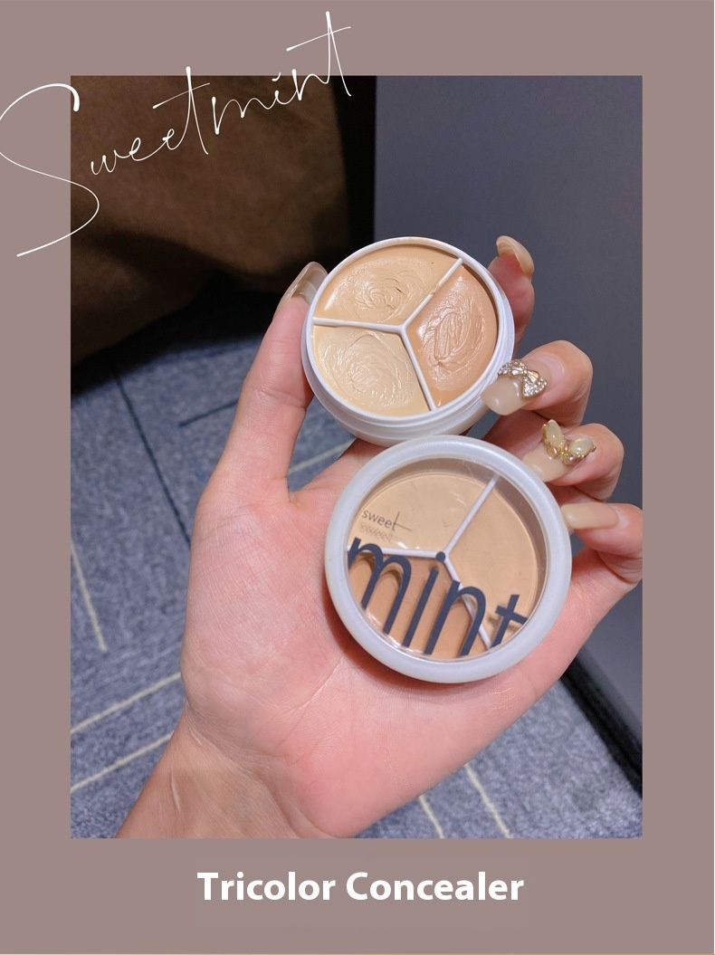 Corrector tricolor Sweet Mint para cubrir manchas, espinillas, ojeras, surcos lagrimales y base de maquillaje sin quitar el maquillaje._voghion.com