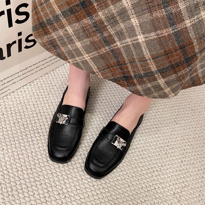 Majhni usnjeni čevlji v britanskem slogu za ženske spomladi in jeseni 2024, nov model, enostopenjski čevelj z ravnim podplatom,_voghion.com