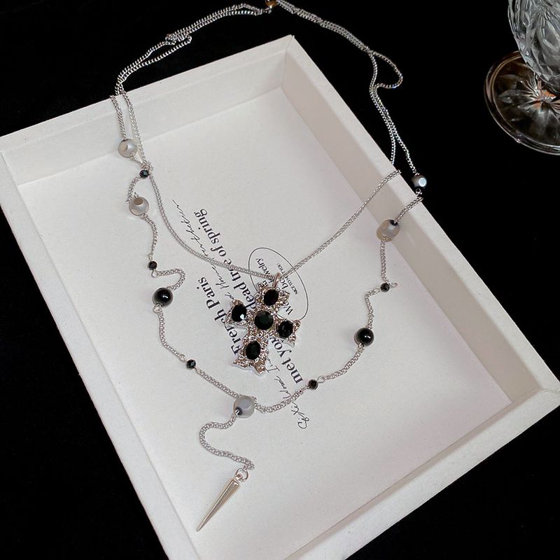 Collana con ciondolo a croce con perline di cristallo intarsiato, doppio strato, stile scuro, squisita collana di alta qualità_voghion.com