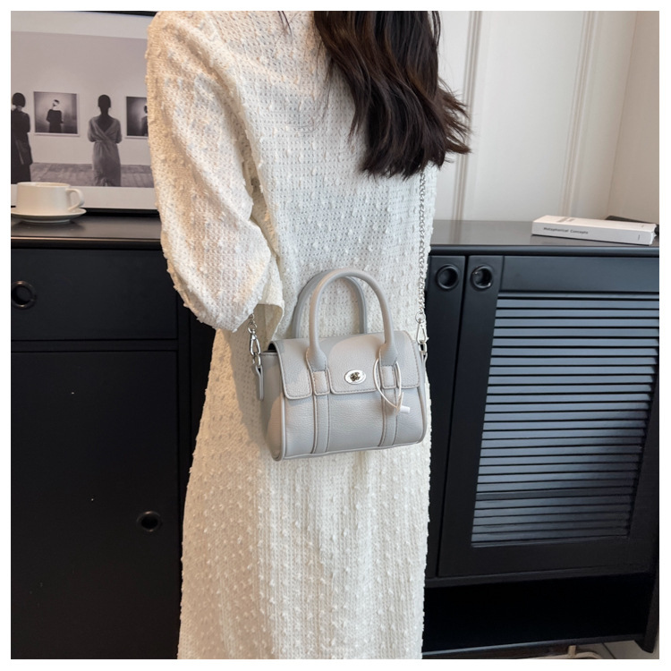 Τσάντα κινητού τηλεφώνου Messenger Bag Messenger Bag Chain Bag Temperament Μίνι χαρτοφύλακας υψηλής αισθητικής 2023 καλοκαίρι νέο στυλ_voghion.com