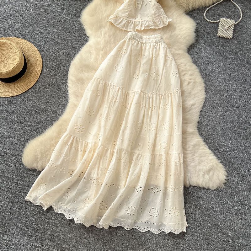 Stile di abbigliamento femminile, completo per donna, camicia con maniche a sbuffo, scollo quadrato in vita, gonna traforata ricamata, stile festivo._voghion.com