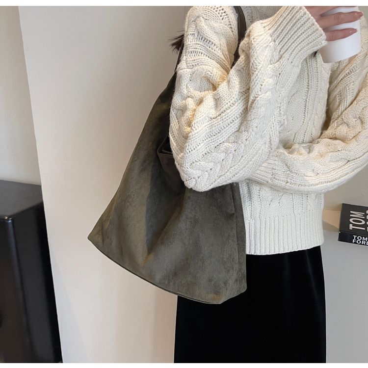 Retro Matte Big Bag Women's 2025 New Autumn And Winter Large-capacity Shoulder Bag, High-end Sense Of Commuting To Work Tote Bag_voghion.com