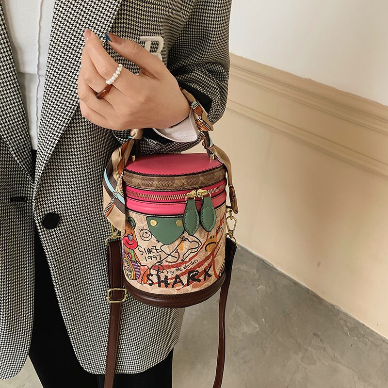 Borsa a tracolla singola da donna con design di nicchia, stile graffiti, 2025, nuova borsa a tracolla da donna_voghion.com