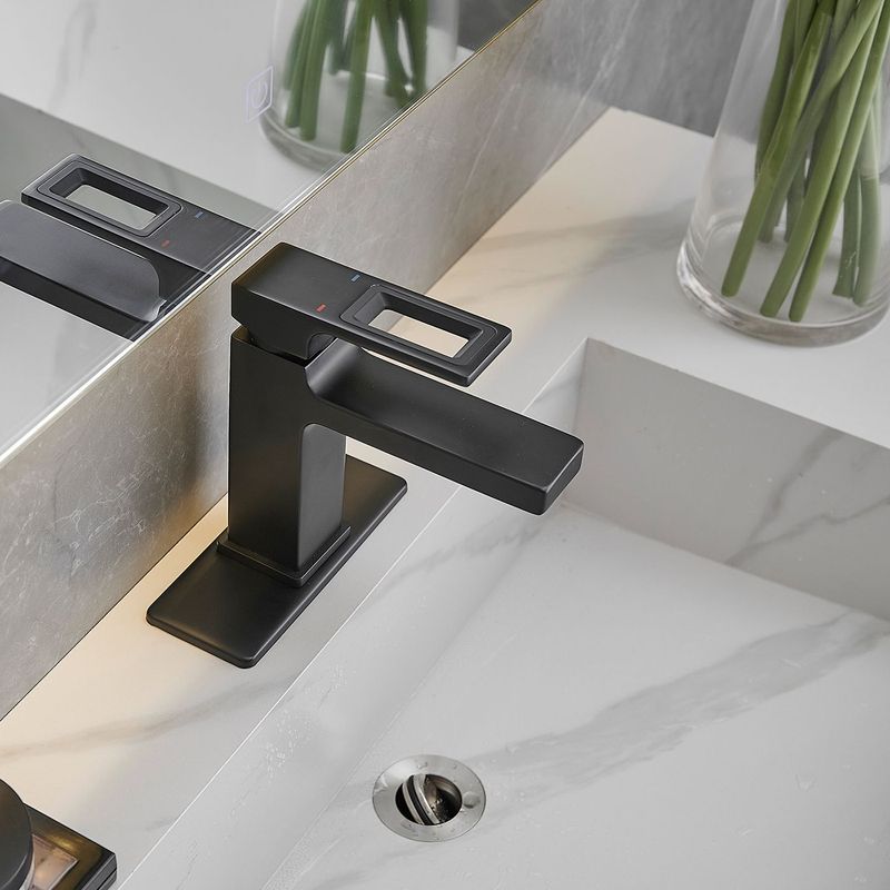 Single Hole Single-Handle Bathroom Faucet_voghion.com