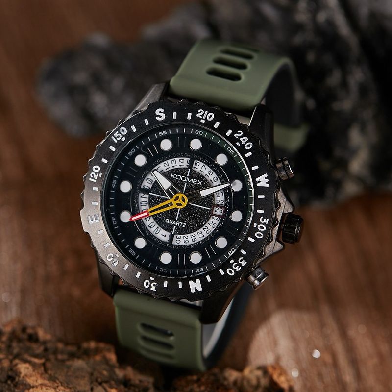 Rubber Strap Hot-Selling Quartz Watch For Men With Luminous Sports Features_voghion.com