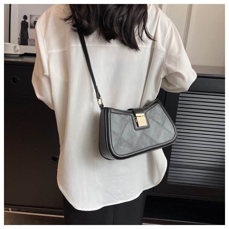 Niche Unique Design Bag 2023 New Women's Bag Net Red Hot Style Single Shoulder underarm bag all-match super hot small square bag_voghion.com