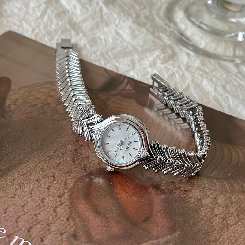 Gaudí – Brandneue Nischenmode-Damenuhr mit Weizenohrband und Perlmutt-Zifferblatt_voghion.com