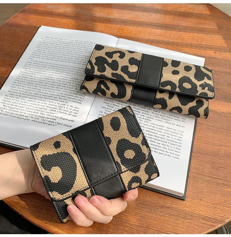 Women's 2024 New Leopard Print Internet Celebrity Fashion Large Capacity Coin Purse Folding Multi-Card Slot Long Wallet_voghion.com