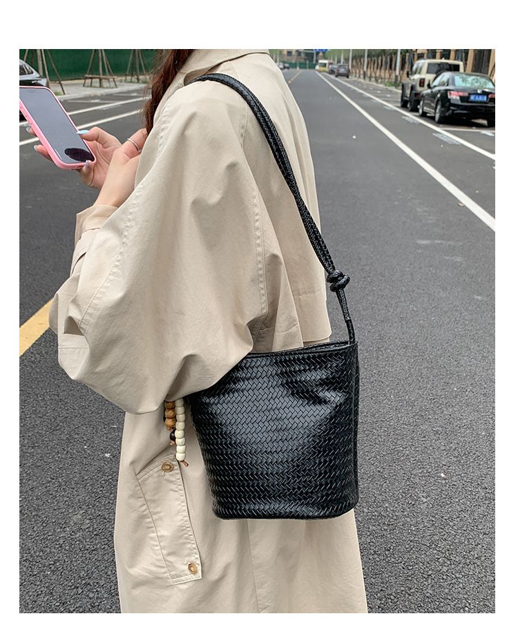 Borsa a secchiello con motivo intrecciato per donna 2025, nuova borsa versatile alla moda, borsa a tracolla casual da pendolare_voghion.com