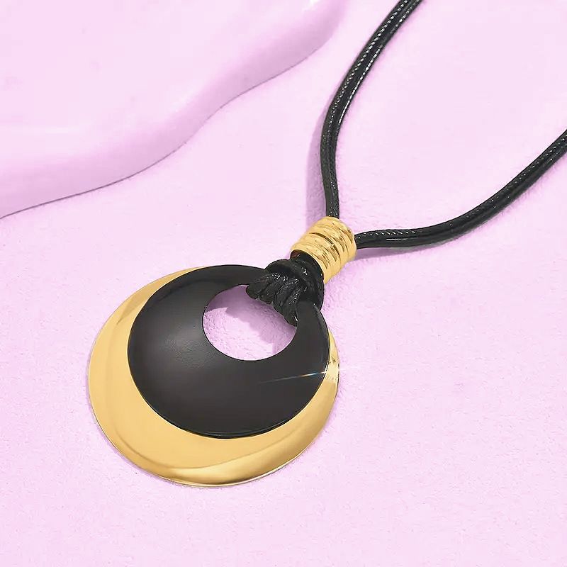 1 Collana con pendente a cerchio color nero e oro, versatile gioiello di alta gamma, catena per maglione autunnale e invernale_voghion.com