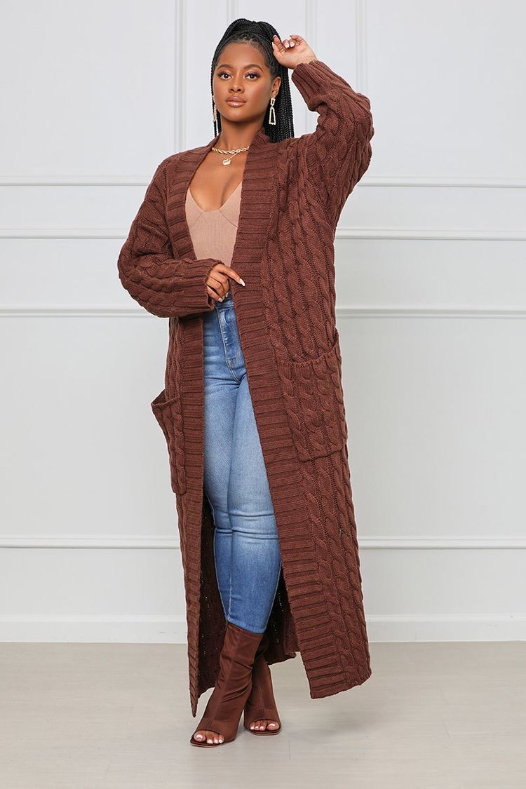 Damenbekleidung Locker gestrickte Strickjacke, gemütliche, übergroße Strickjacke mit Taschen, langer Zopfmuster-Pullovermantel, lockerer Boho-Chic, offene Vorderseite_voghion.com