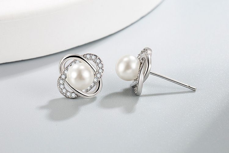 Runde Perlenohrringe für Damen, schlicht und vielseitig, süße Ohrringe mit vier Blättern_voghion.com
